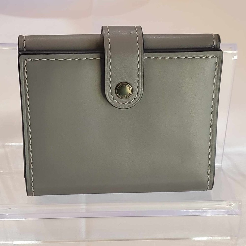 Coach Glove tanned Leather Bifold Wallet